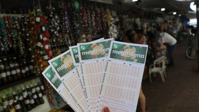 Mega-Sena 2647 pode pagar R$ 45 milhões hoje; veja como apostar