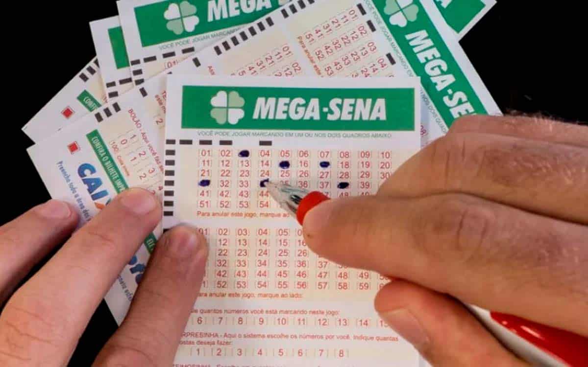 Primeiro prêmio da Mega-Sena 2023 cancelado? Lei de 1976 obriga nova  'cartela' a enviar pagamentos de até R$ 4.000 sem depender da sorte - Seu  Dinheiro