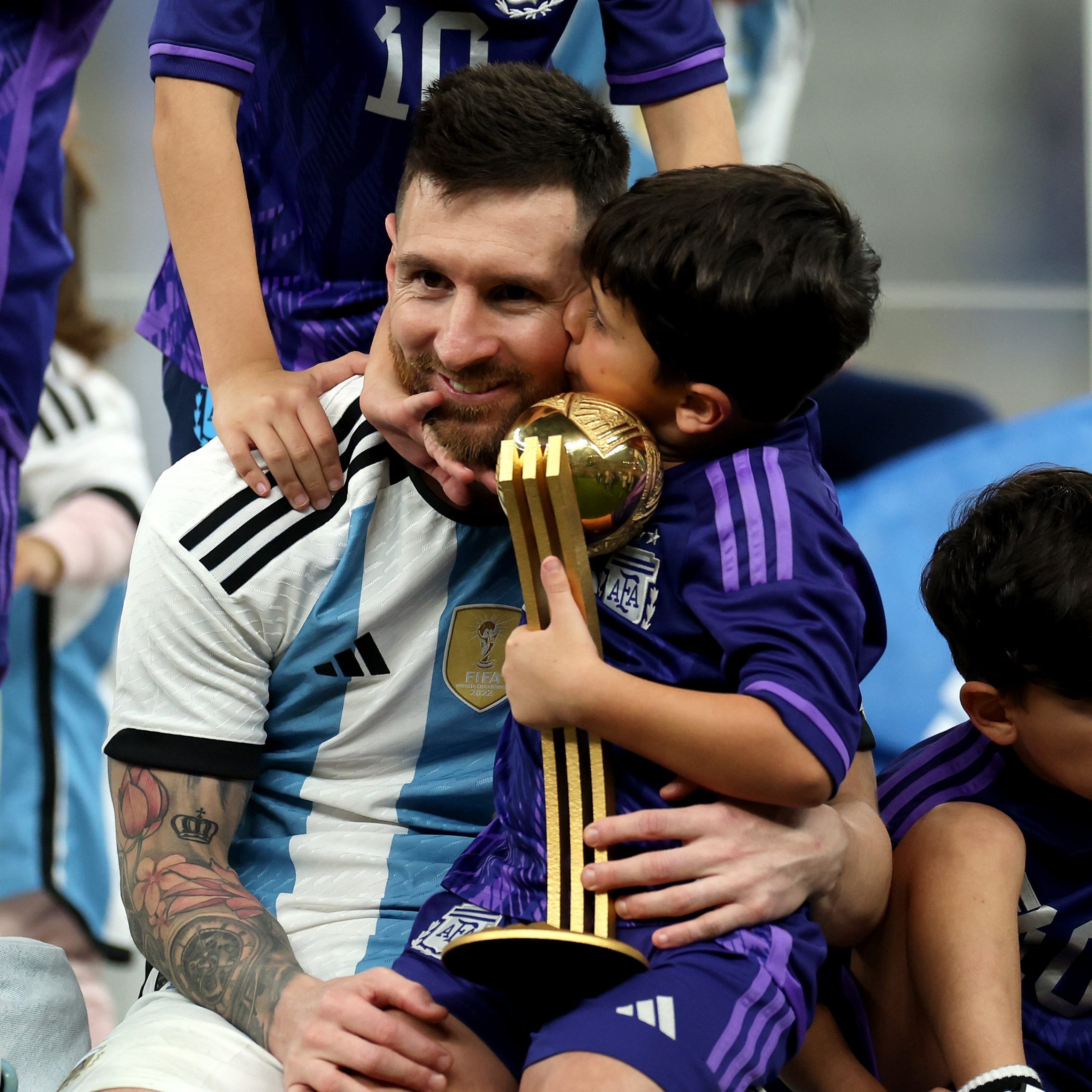 Messi é favorito para levar prêmio Fifa The Best de melhor jogador;  Richarlison concorre por gol mais bonito