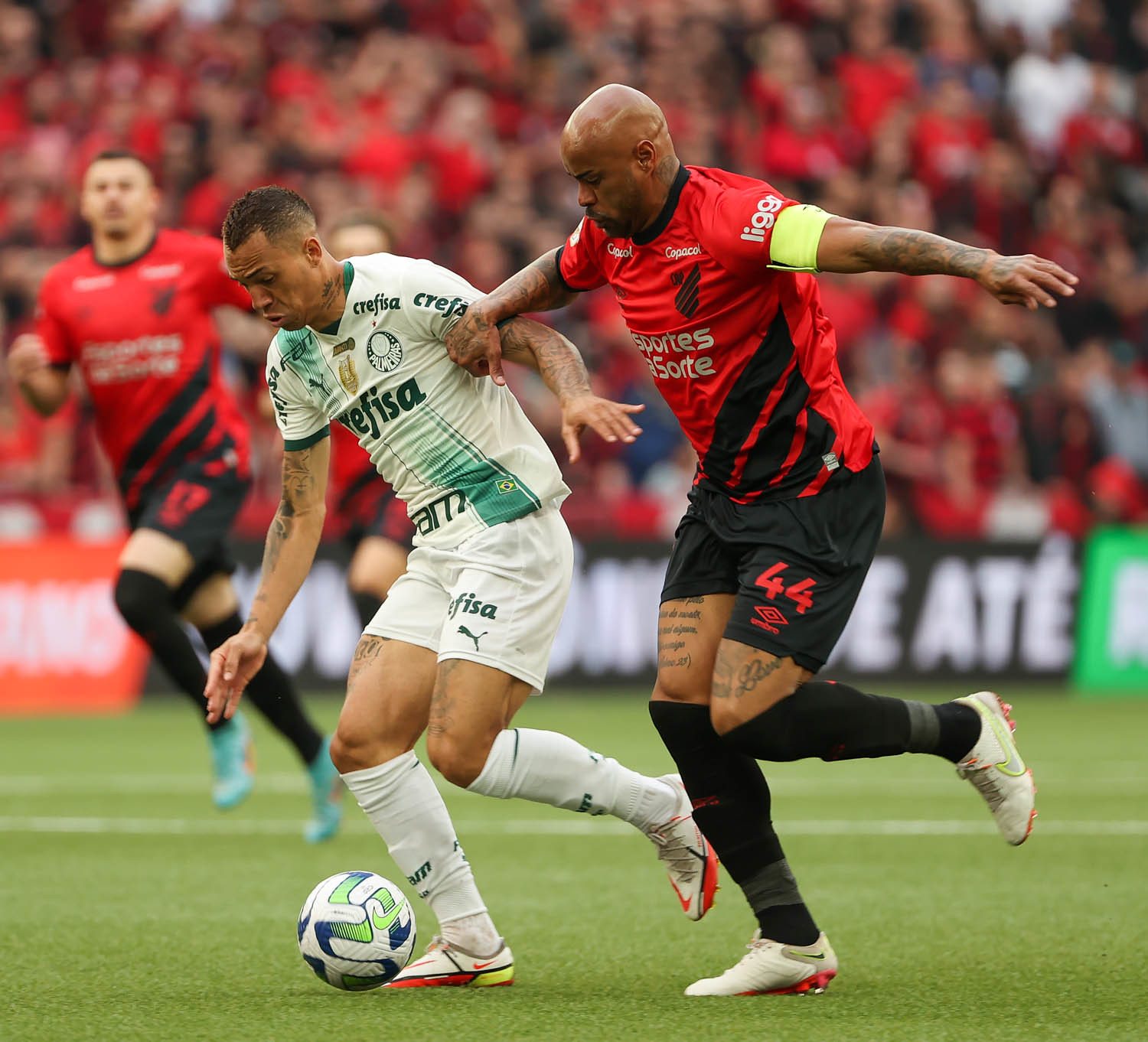 Botafogo e Flamengo empatam em jogaço de seis gols - Jornal O Globo